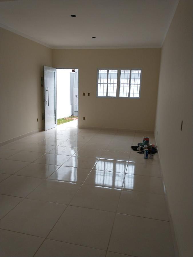 Casa à venda com 3 quartos, 150m² - Foto 2