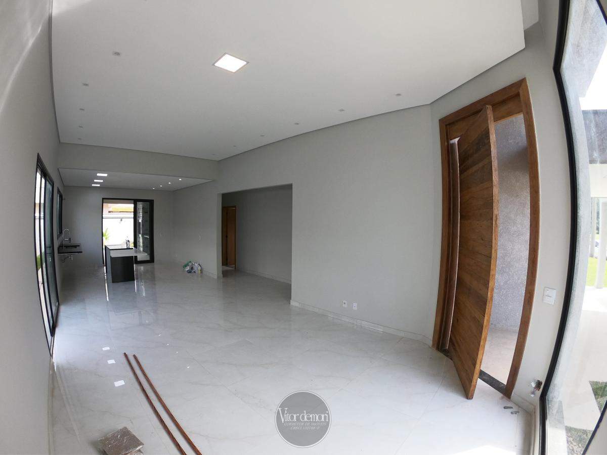 Casa de Condomínio à venda com 3 quartos, 300m² - Foto 3