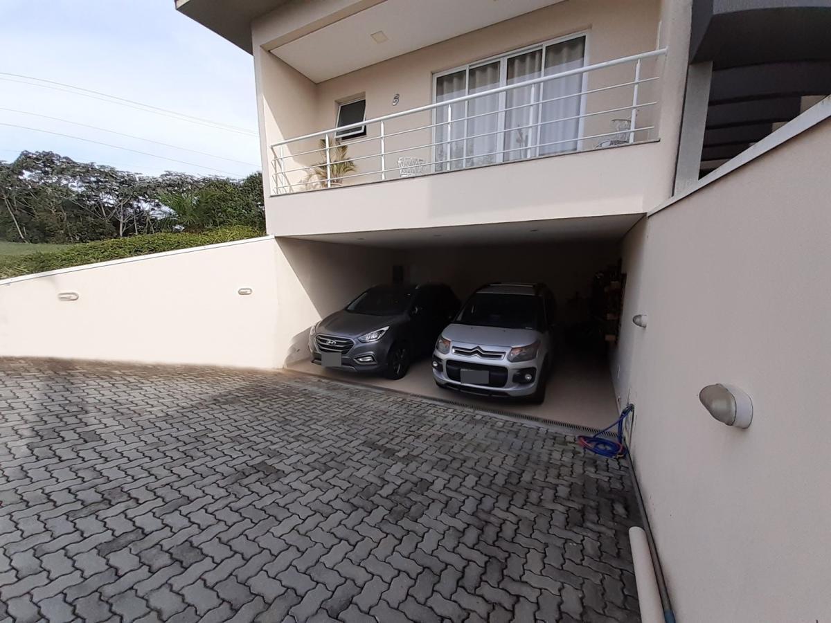 Casa de Condomínio à venda com 3 quartos, 250m² - Foto 3