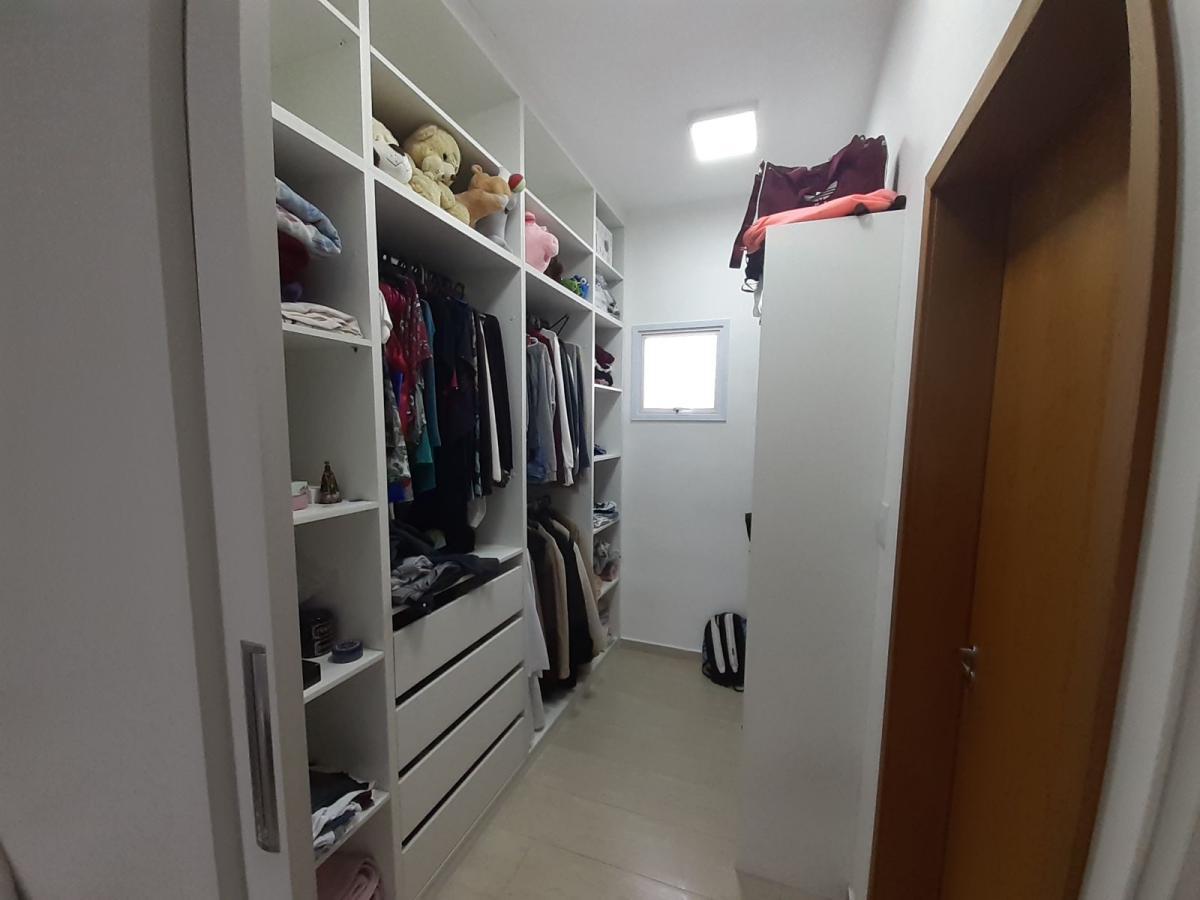 Casa de Condomínio à venda com 3 quartos, 250m² - Foto 33