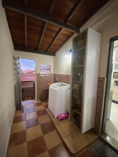 Casa à venda com 3 quartos, 180m² - Foto 14