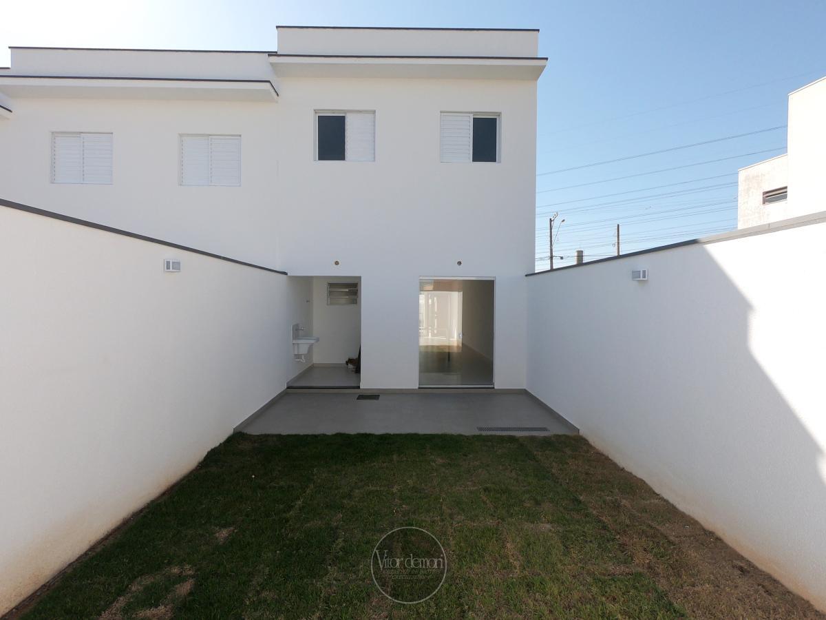 Casa à venda com 3 quartos, 137m² - Foto 12