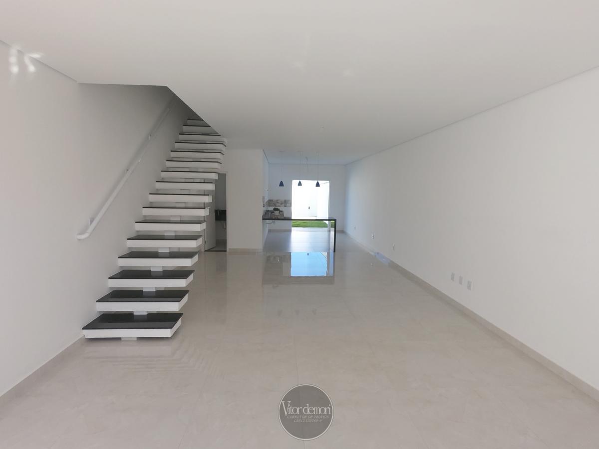 Casa à venda com 3 quartos, 137m² - Foto 4