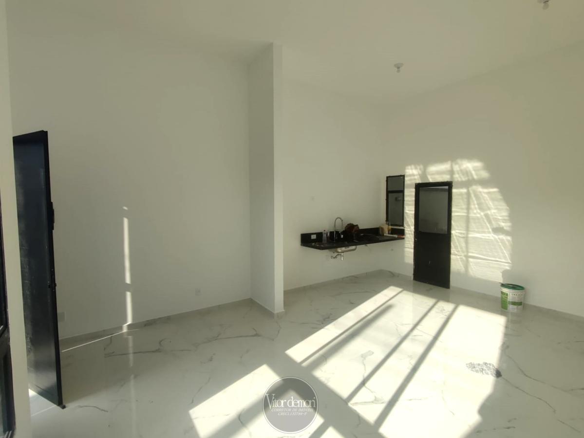 Casa à venda com 2 quartos, 157m² - Foto 3