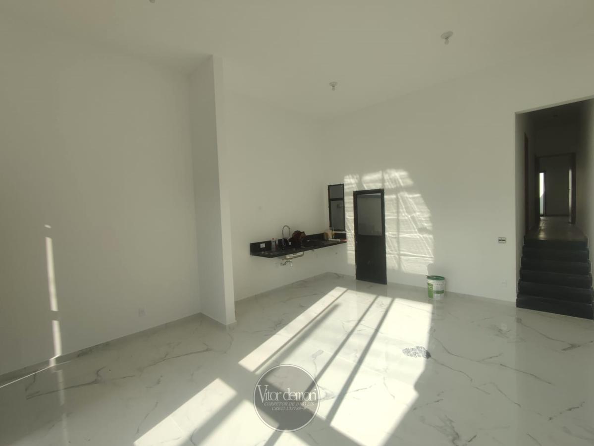 Casa à venda com 2 quartos, 157m² - Foto 4