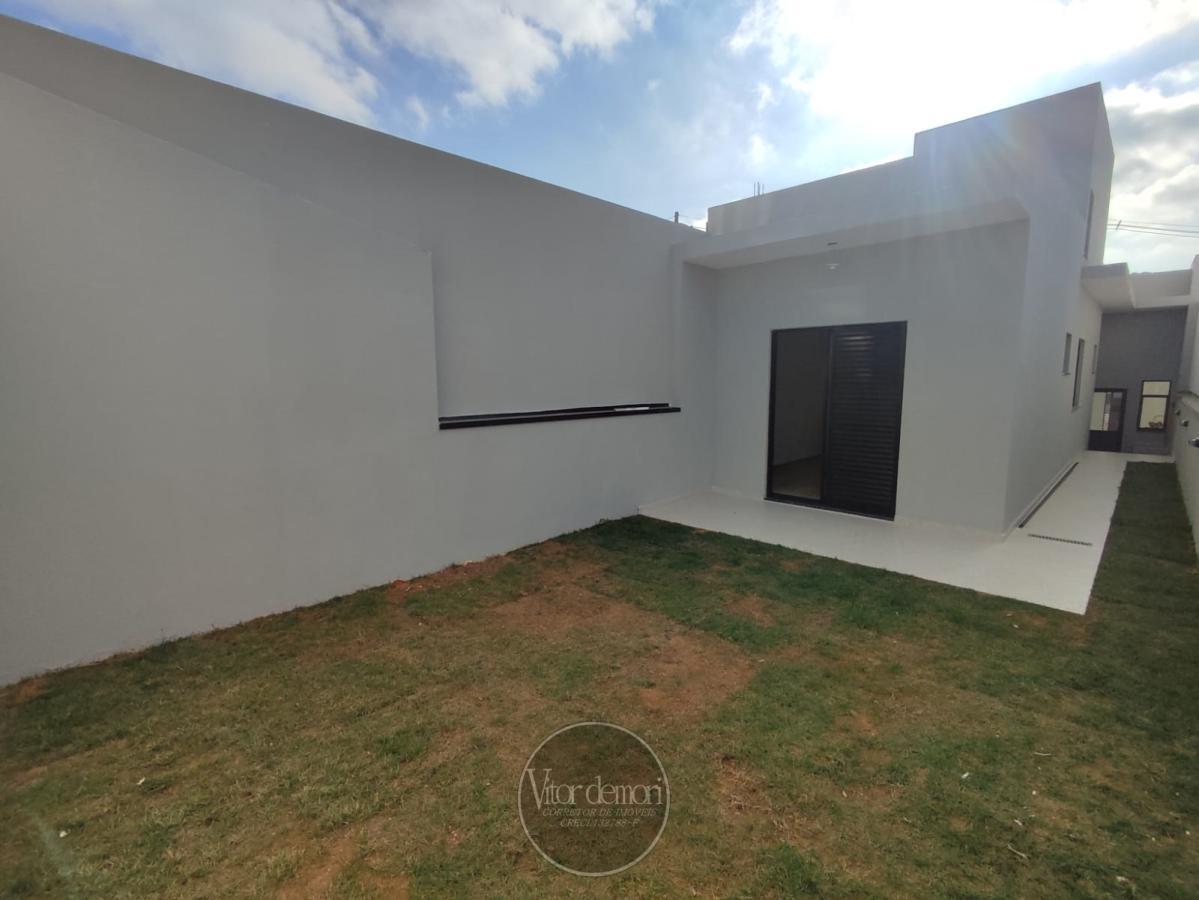 Casa à venda com 2 quartos, 157m² - Foto 9