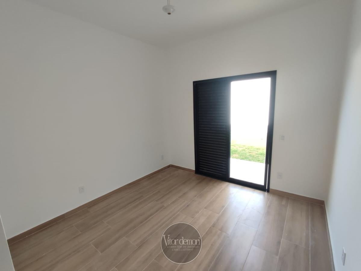 Casa à venda com 2 quartos, 157m² - Foto 13