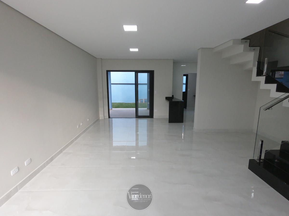 Casa à venda com 3 quartos, 150m² - Foto 4