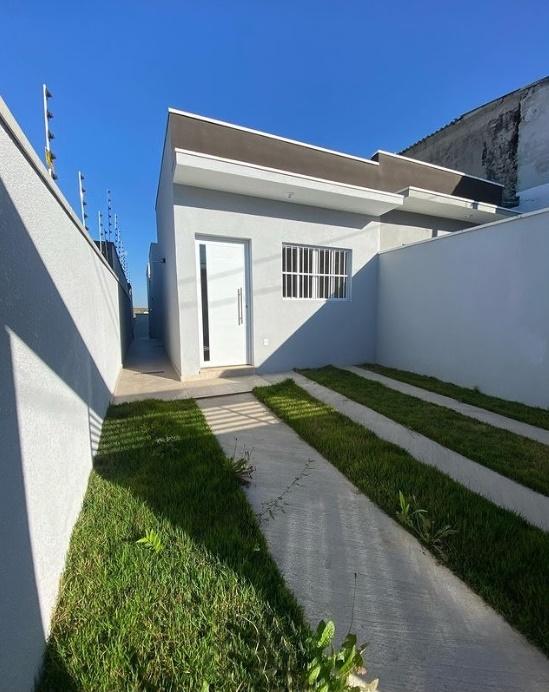 Casa à venda com 3 quartos, 150m² - Foto 1