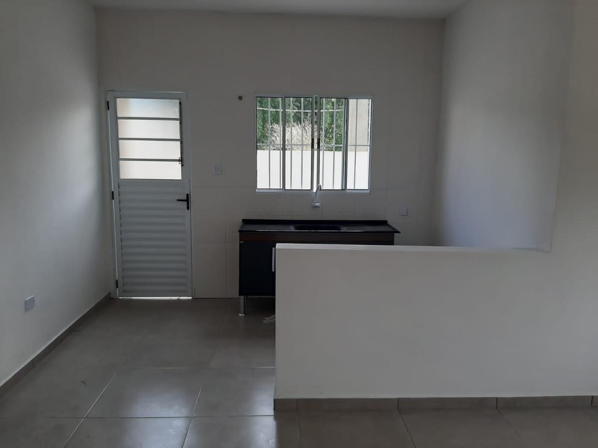 Casa à venda com 2 quartos, 160m² - Foto 3