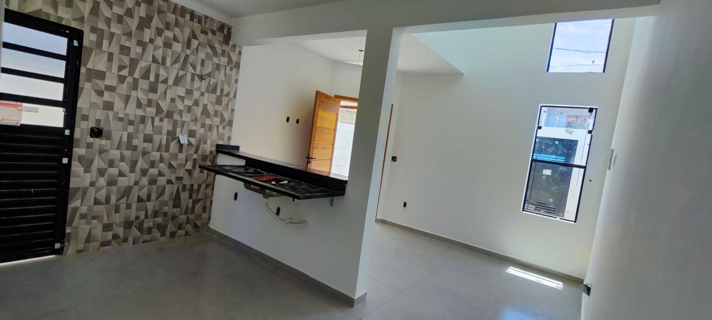 Casa à venda com 3 quartos, 135m² - Foto 3