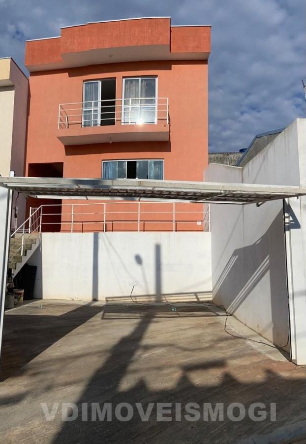 Casa à venda com 3 quartos, 198m² - Foto 2