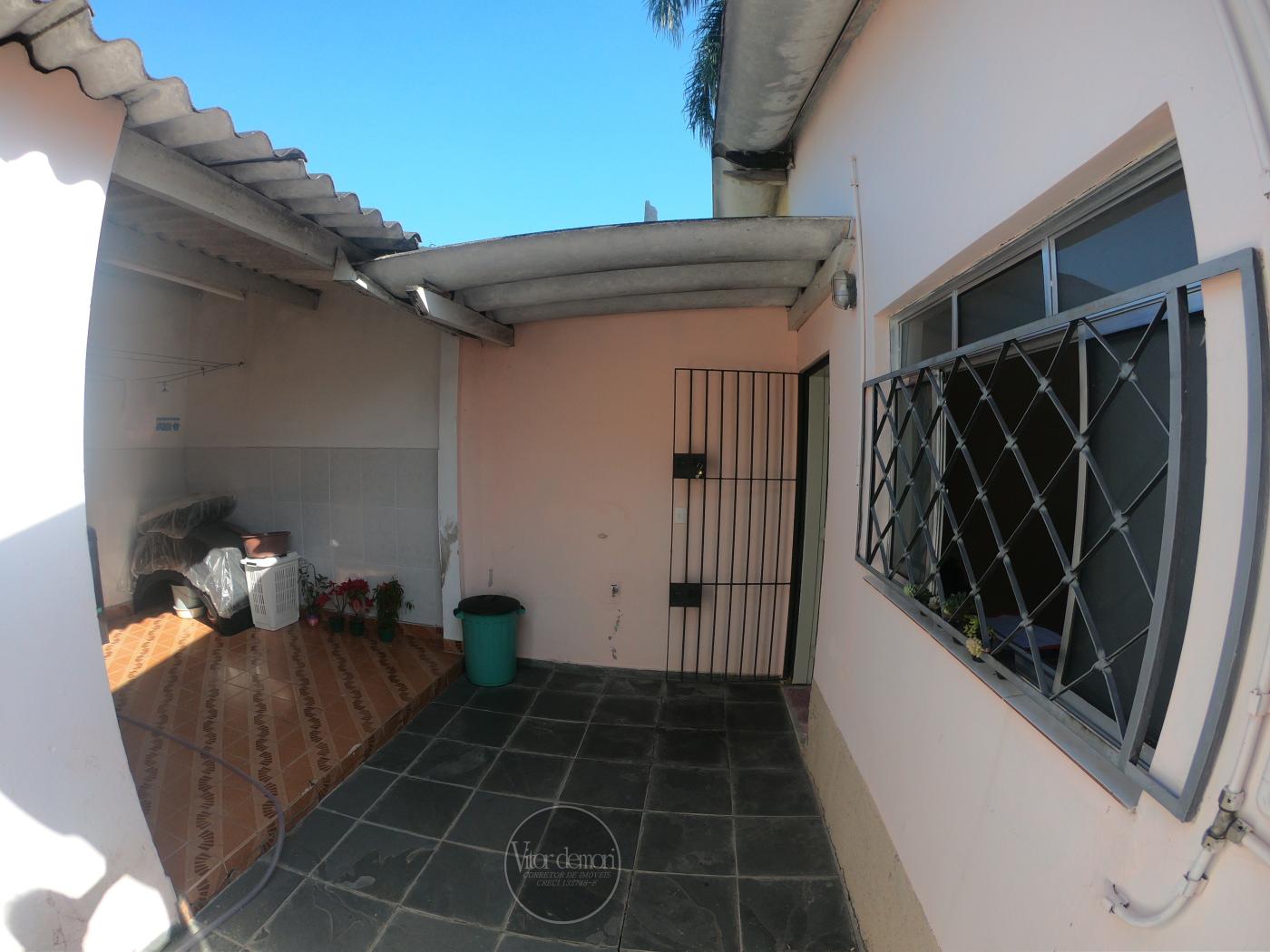 Casa à venda com 2 quartos, 150m² - Foto 5