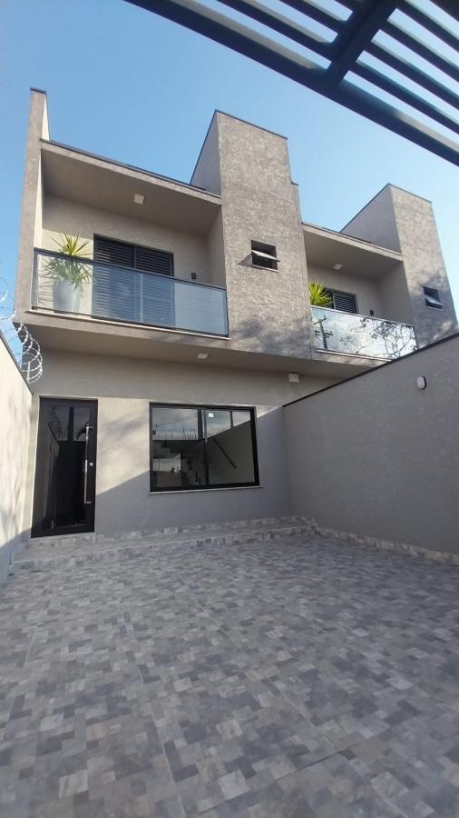 Casa à venda com 3 quartos, 140m² - Foto 1