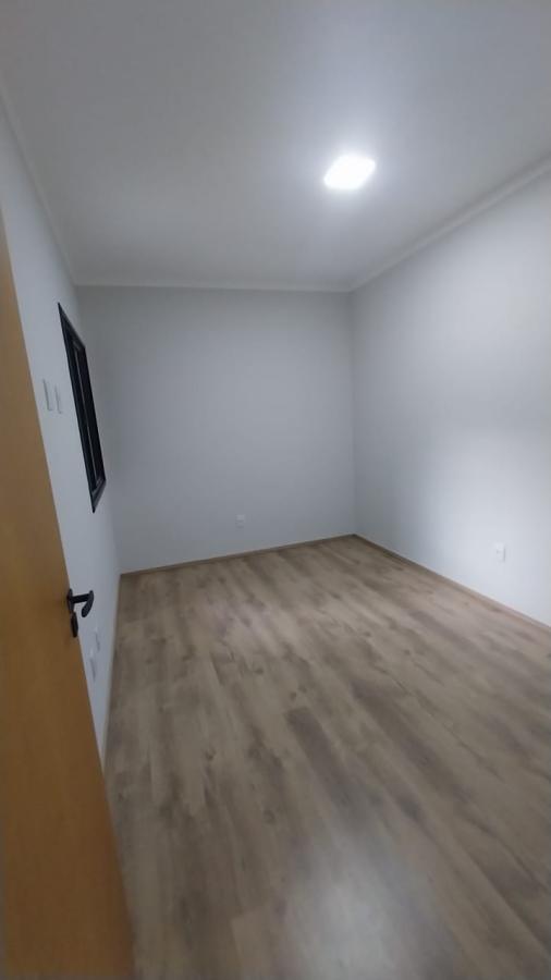 Casa à venda com 3 quartos, 140m² - Foto 2