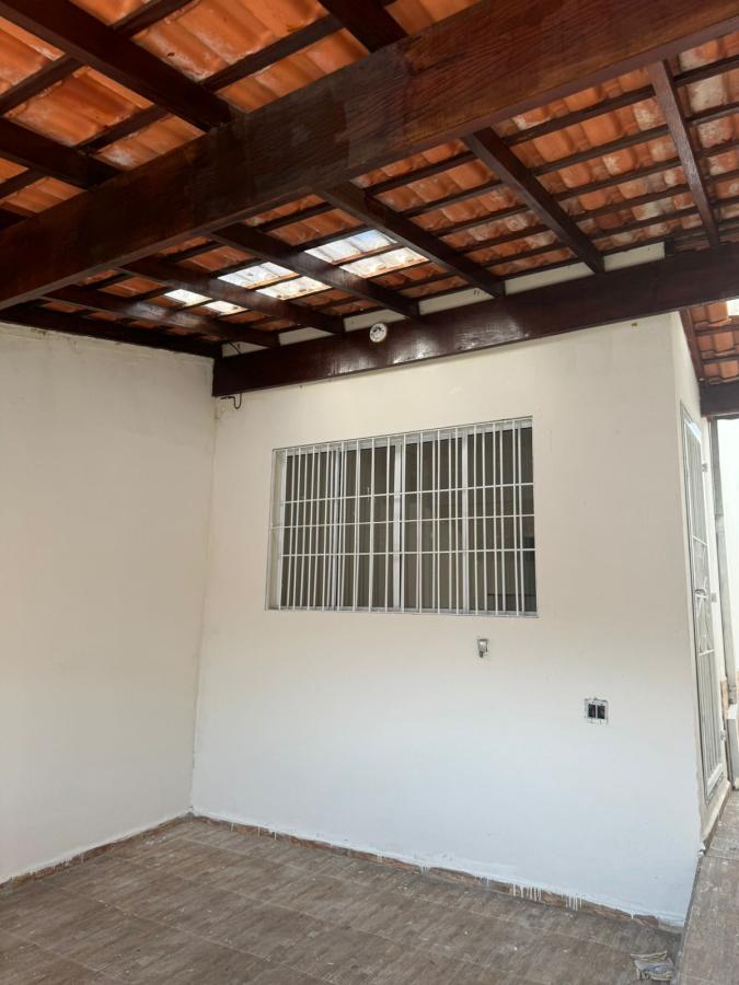 Casa à venda com 2 quartos, 127m² - Foto 1