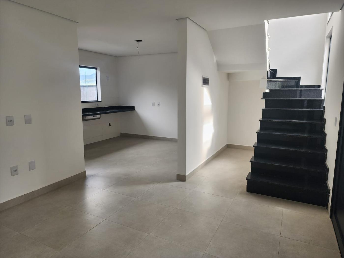 Casa de Condomínio à venda com 2 quartos, 80m² - Foto 1