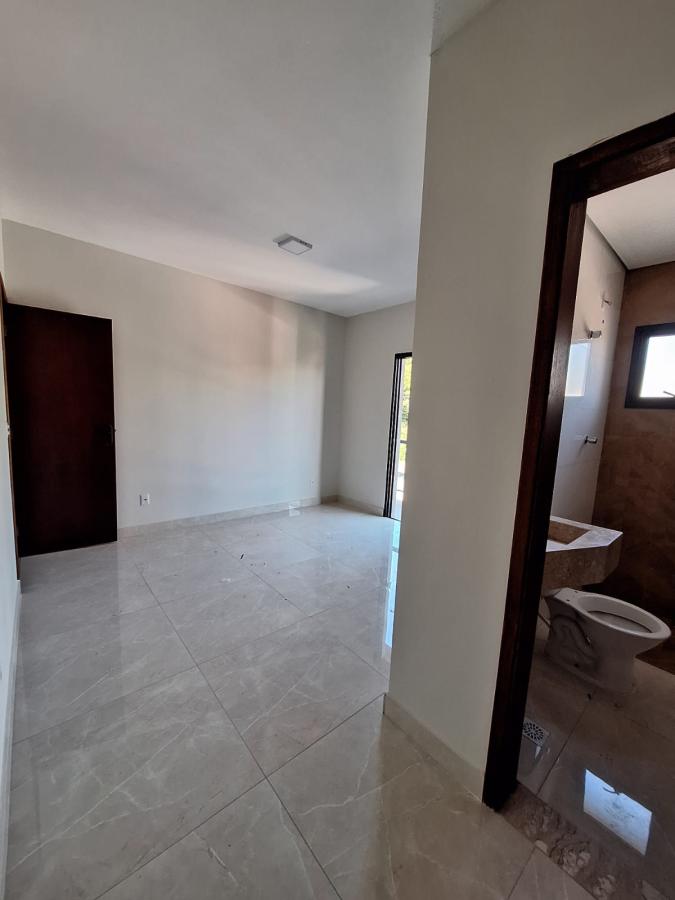 Casa à venda com 2 quartos, 184m² - Foto 11