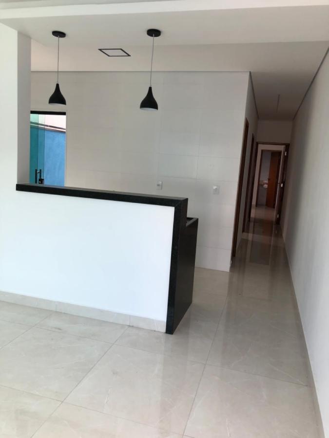 Casa à venda com 2 quartos, 125m² - Foto 4