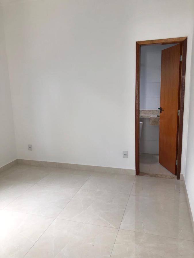 Casa à venda com 2 quartos, 125m² - Foto 13