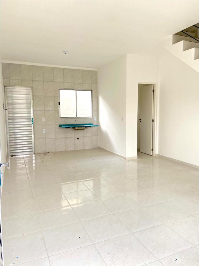 Casa de Condomínio à venda com 2 quartos, 57m² - Foto 1