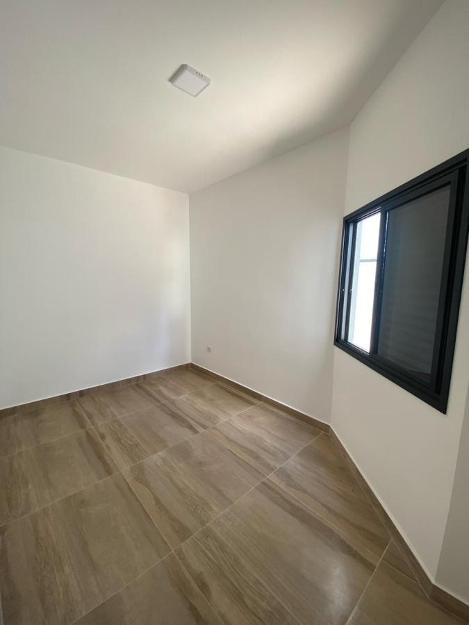 Casa à venda com 2 quartos, 250m² - Foto 2