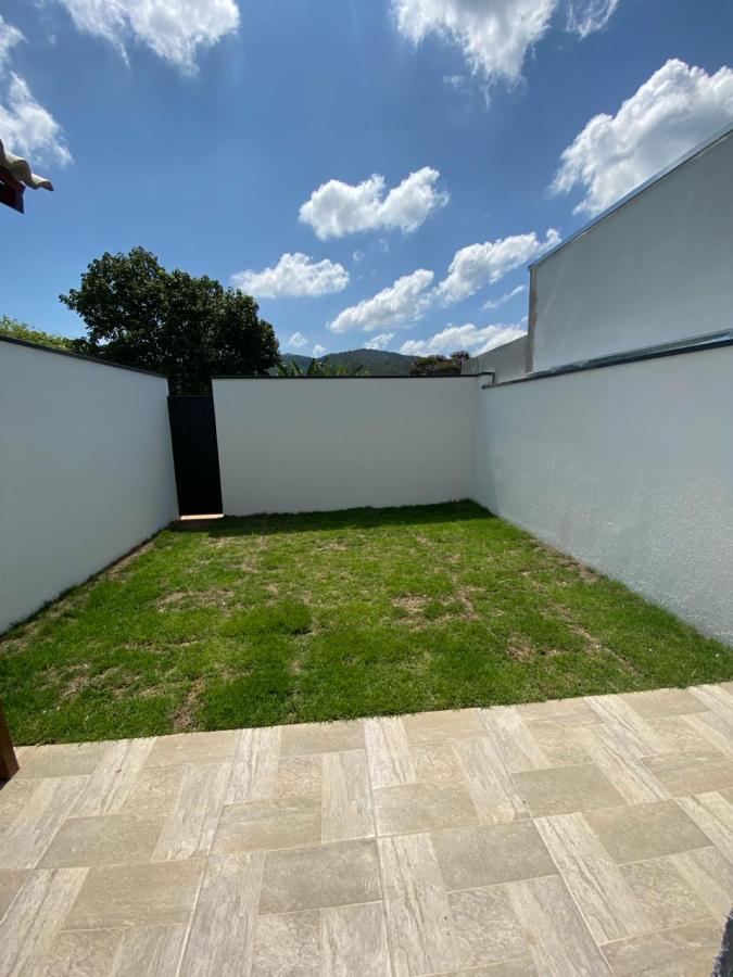 Casa à venda com 2 quartos, 250m² - Foto 9