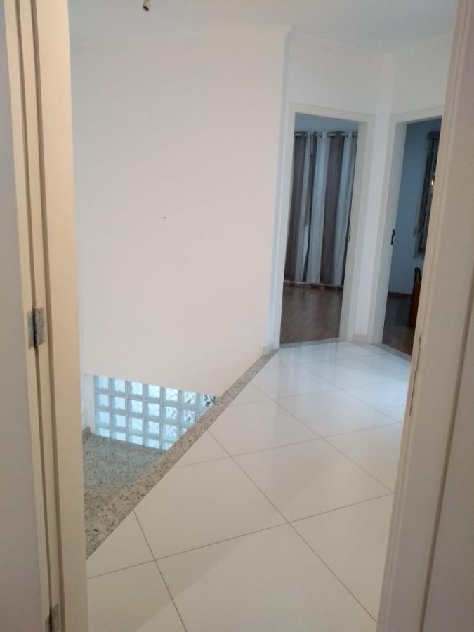 Casa de Condomínio à venda com 3 quartos, 250m² - Foto 21