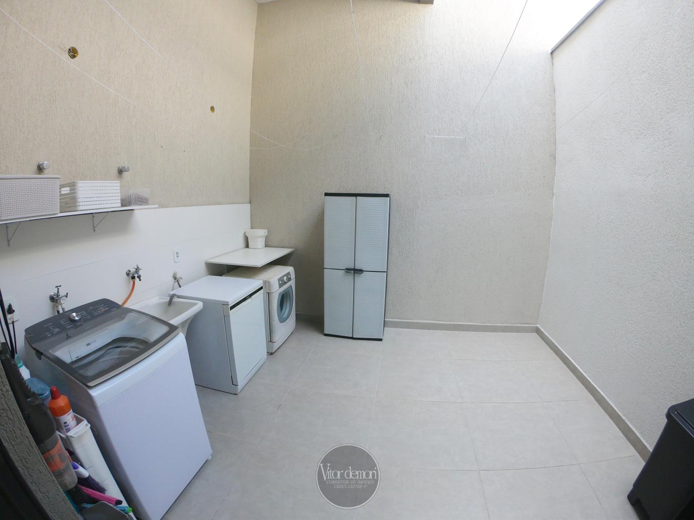 Casa de Condomínio à venda com 4 quartos, 250m² - Foto 23