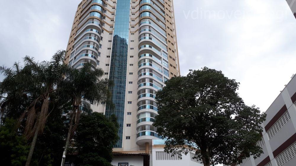 Apartamento à venda com 4 quartos, 220m² - Foto 5