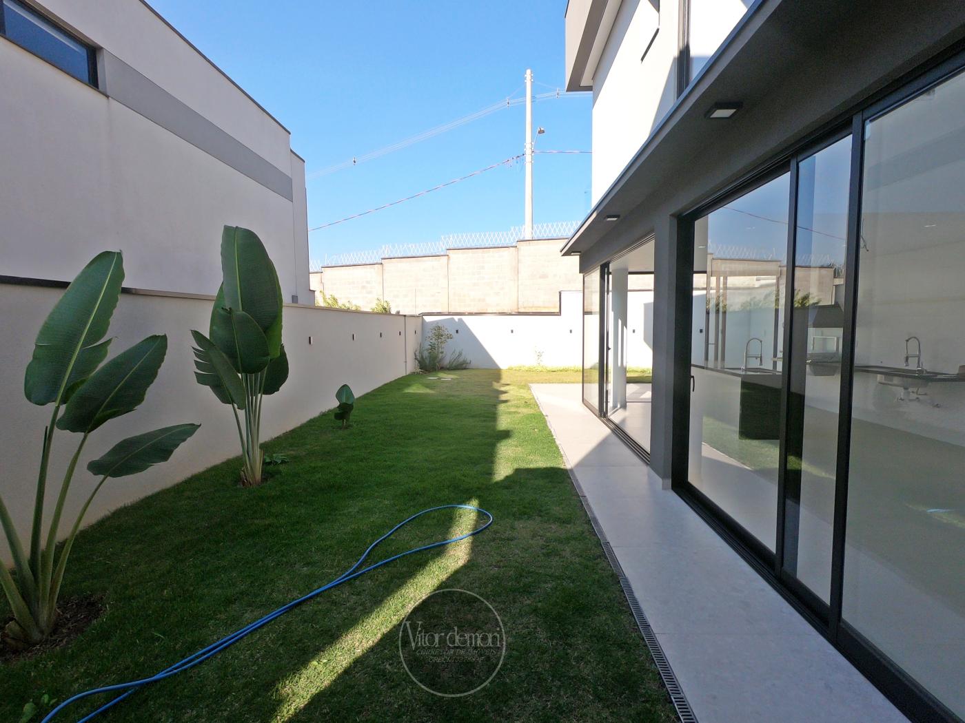 Casa de Condomínio à venda com 4 quartos, 360m² - Foto 26