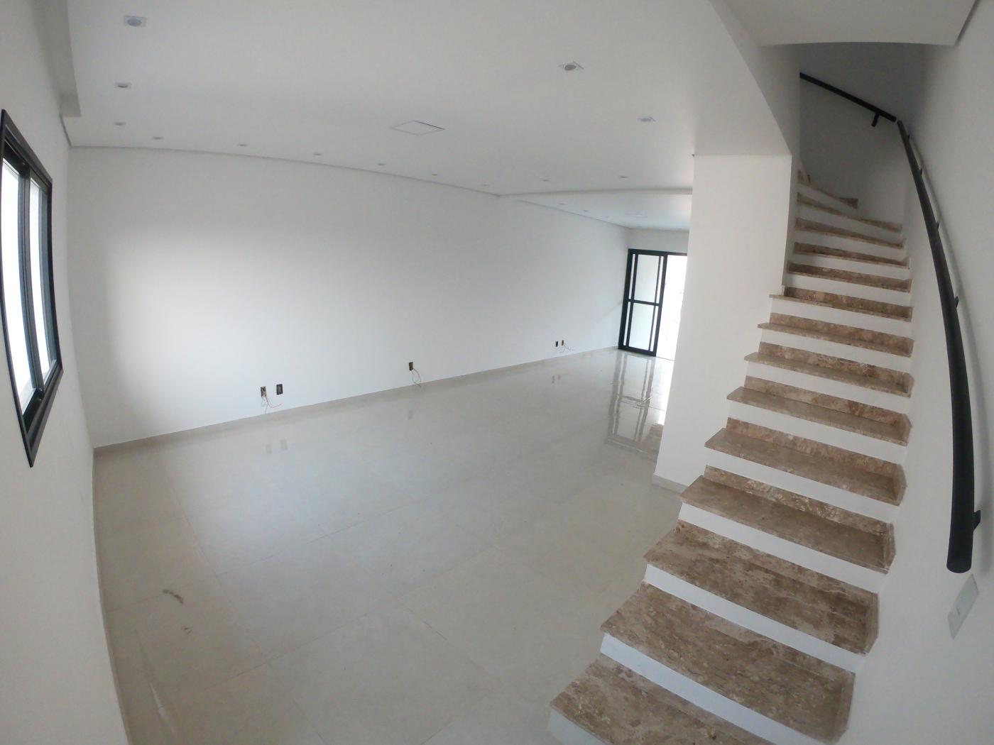 Casa à venda com 3 quartos, 200m² - Foto 2