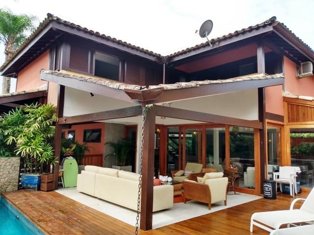 Casa de Condomínio à venda com 4 quartos, 275m² - Foto 1