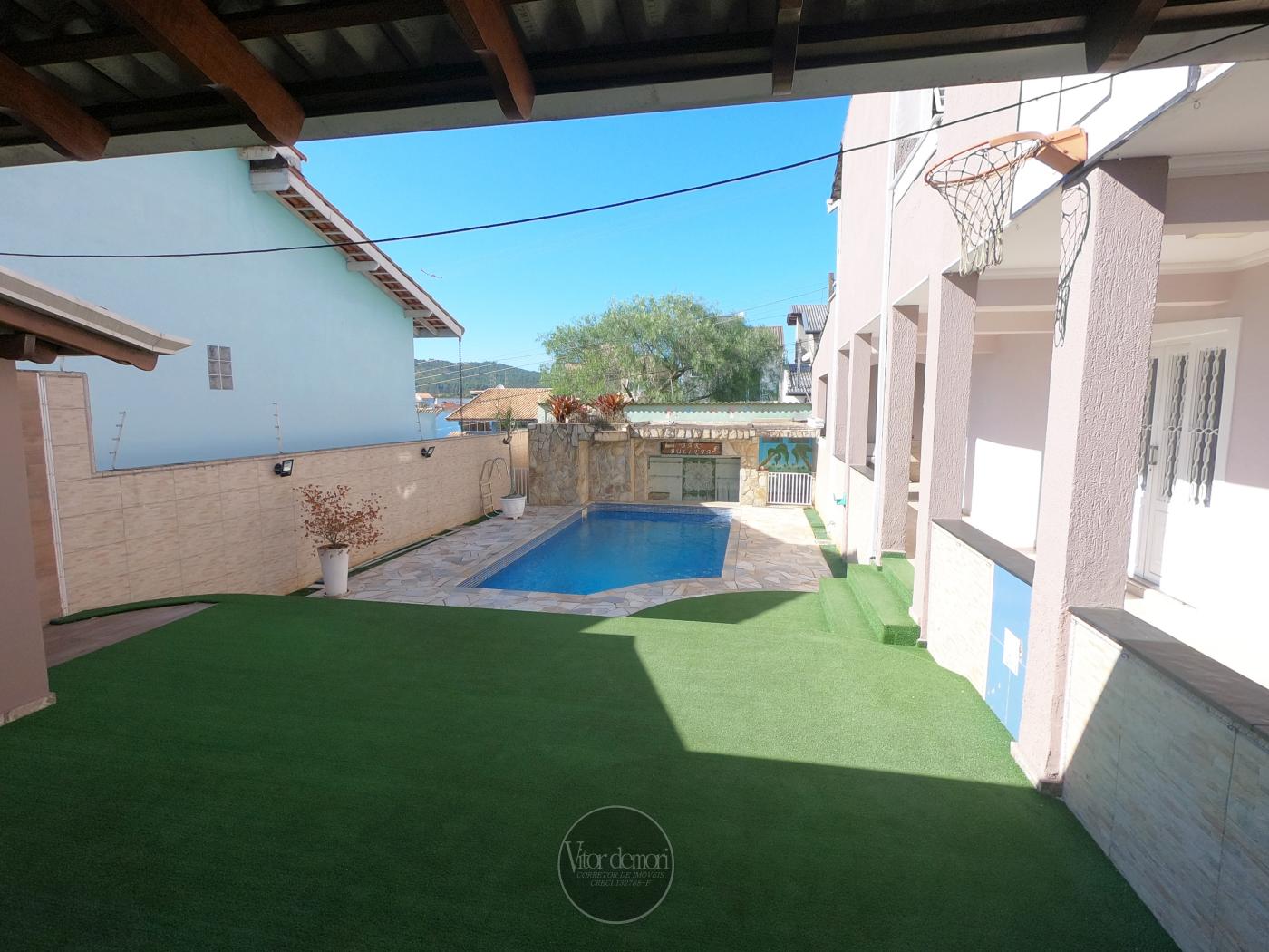 Casa à venda com 3 quartos, 300m² - Foto 34