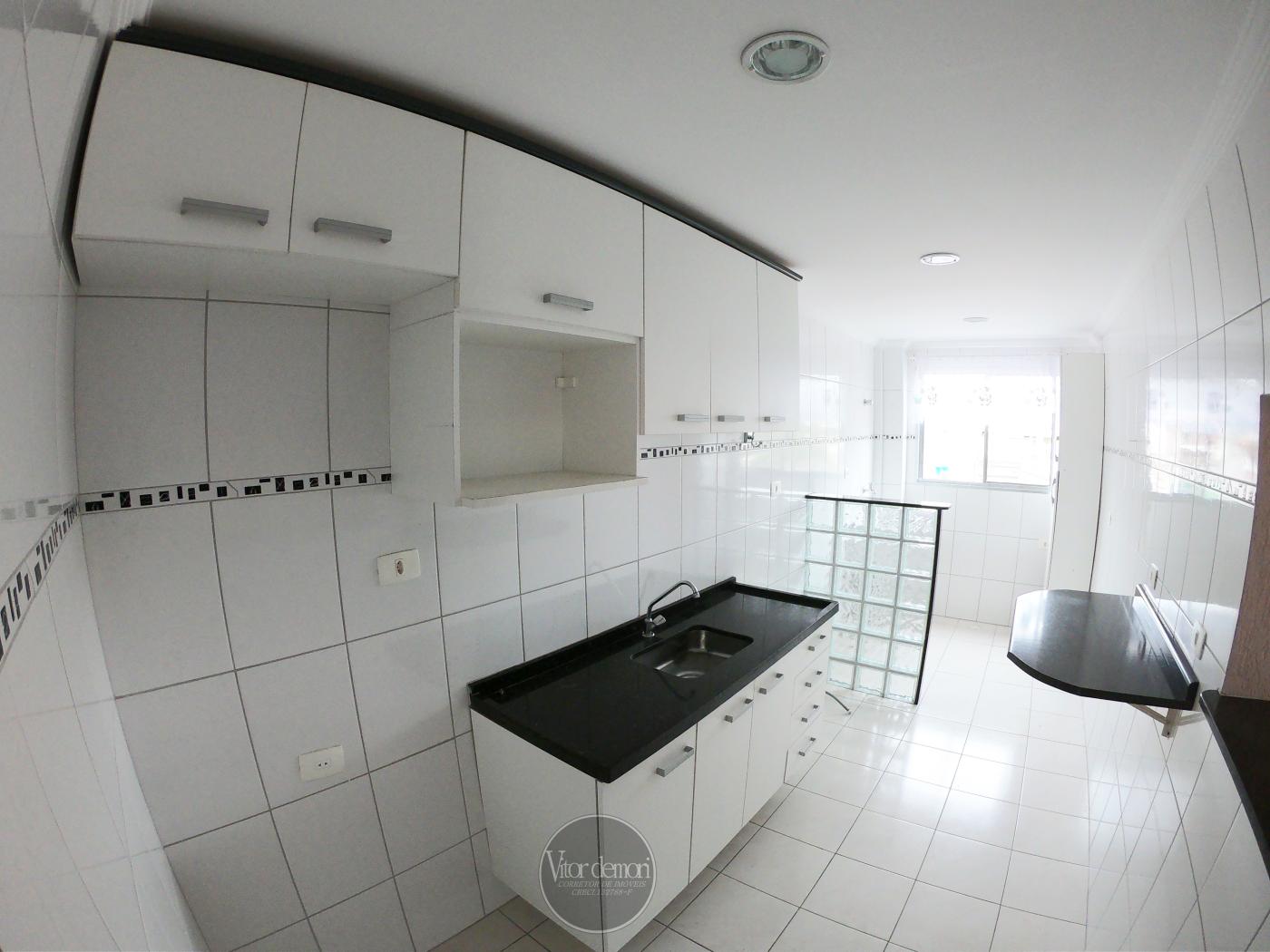 Apartamento à venda com 2 quartos, 64m² - Foto 2