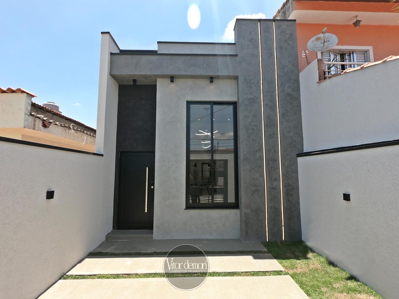 Casa à venda com 2 quartos, 150m² - Foto 1