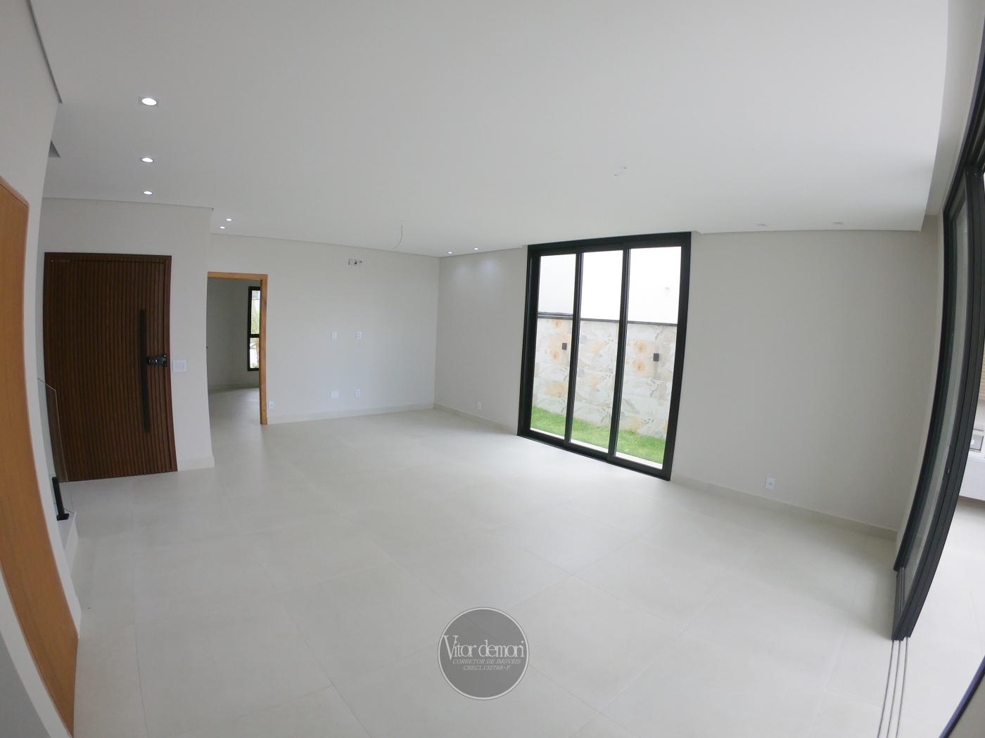 Casa de Condomínio à venda com 5 quartos, 300m² - Foto 4