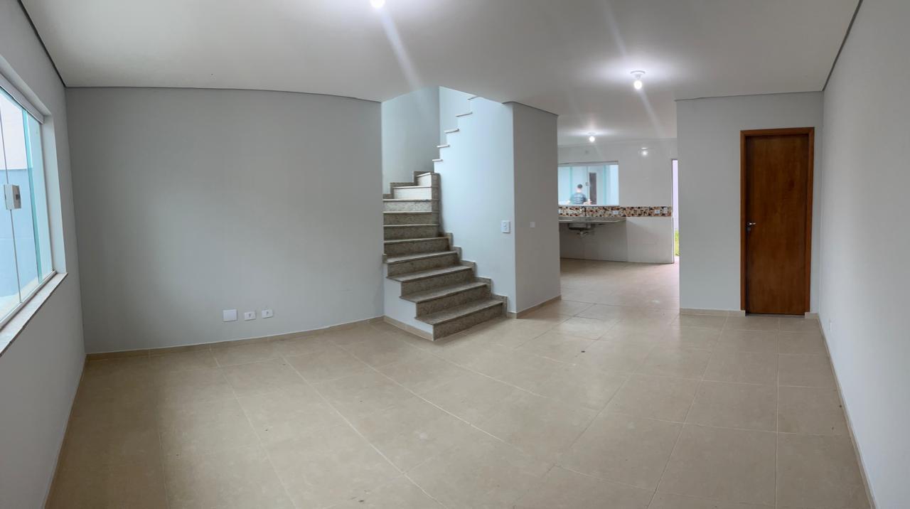 Casa à venda com 3 quartos, 209m² - Foto 4